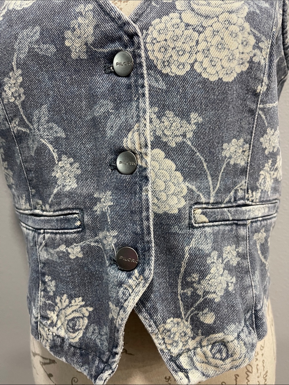 Anthropologie (Pilcro)Floral Denim Vest with White Rose Print - Picture 3 of 4